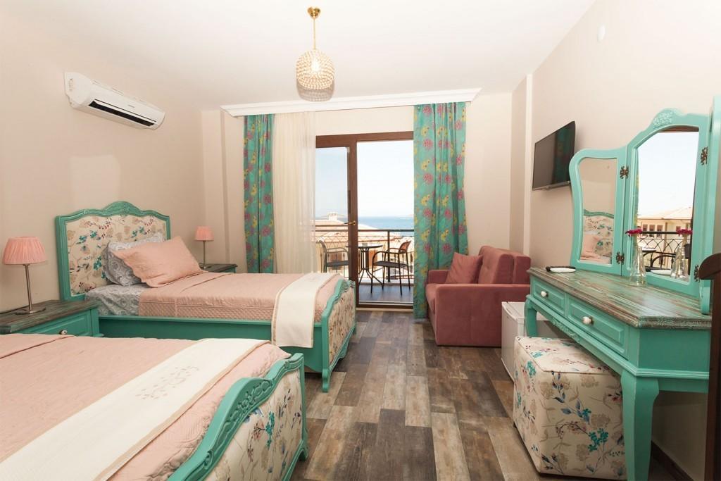 Niluefer Butik Otel (Adults Only) Ayvalı المظهر الخارجي الصورة