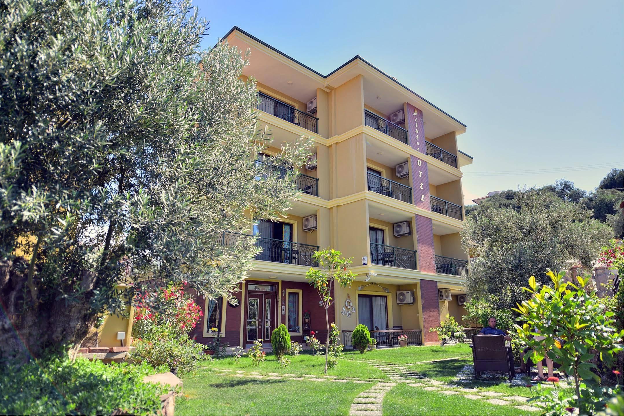 Niluefer Butik Otel (Adults Only) Ayvalı المظهر الخارجي الصورة