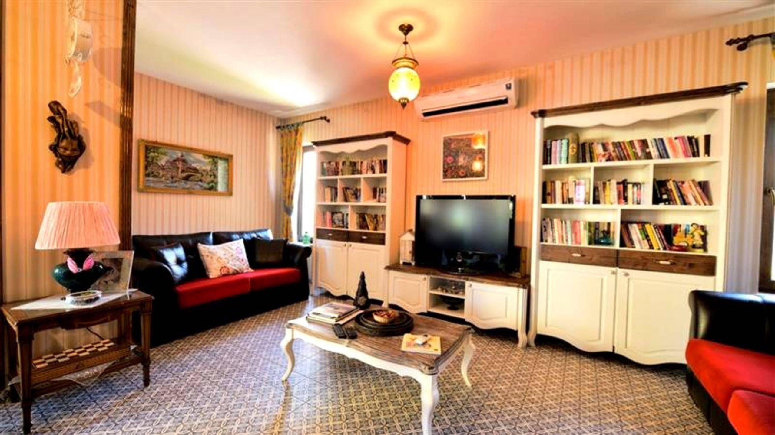 Niluefer Butik Otel (Adults Only) Ayvalı المظهر الخارجي الصورة