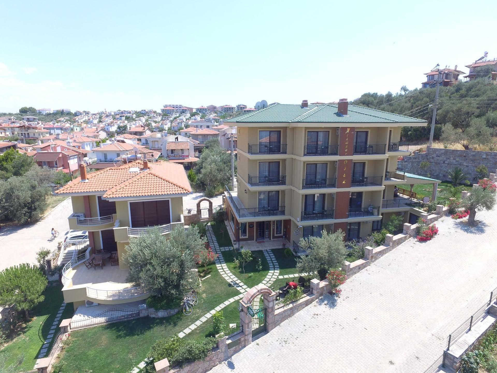 Niluefer Butik Otel (Adults Only) Ayvalı المظهر الخارجي الصورة